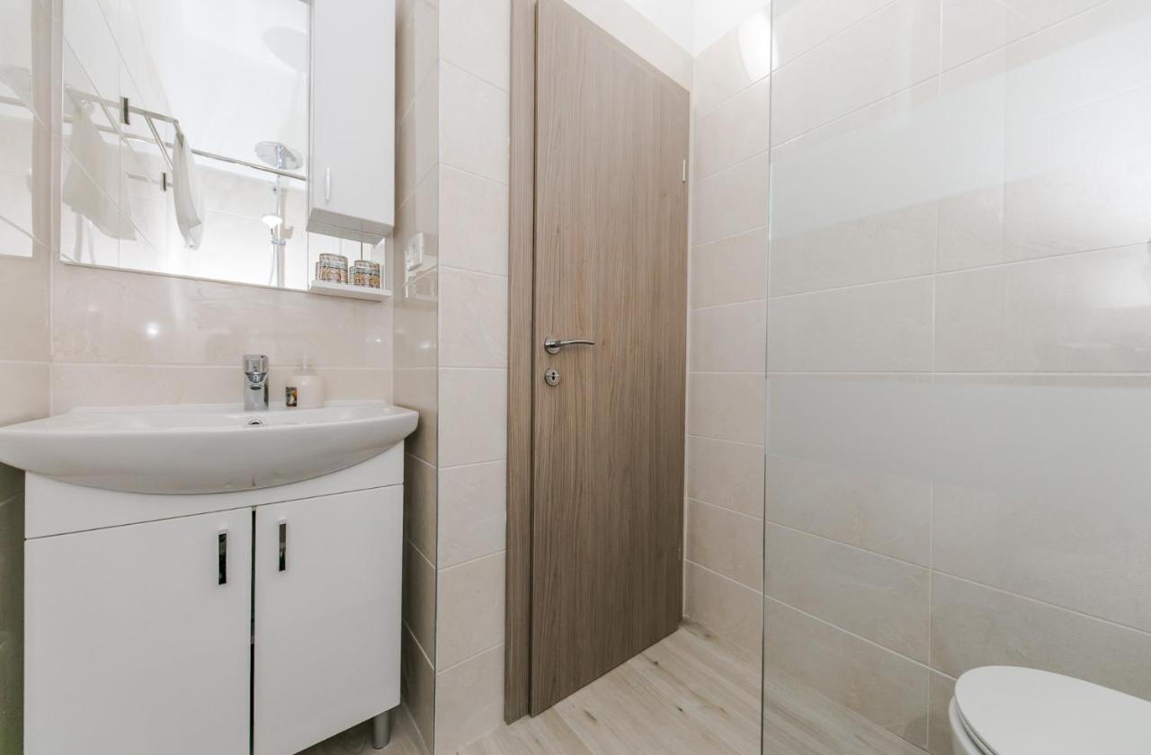 Apartamento Palomia C Split Exterior foto